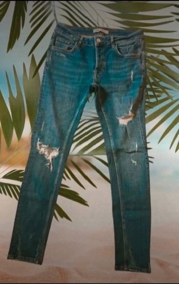 Jean stretch troué Zara