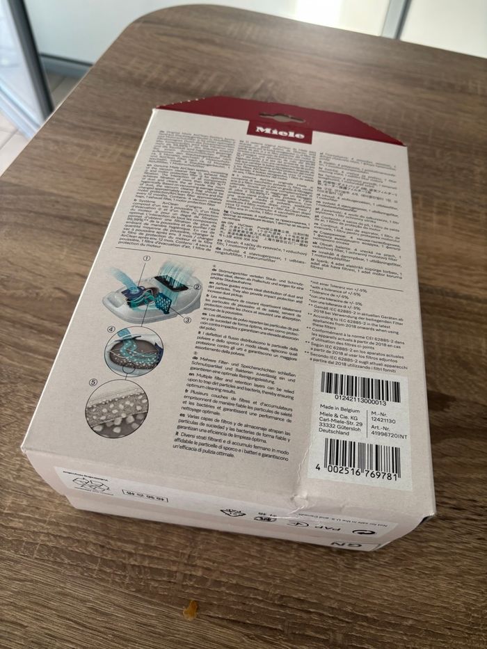 Lot de 2 boites de sacs aspirateur MIELE HyClean Pure GN 80% matieres recyclees X8 Sacs + 4 filtres - photo numéro 10
