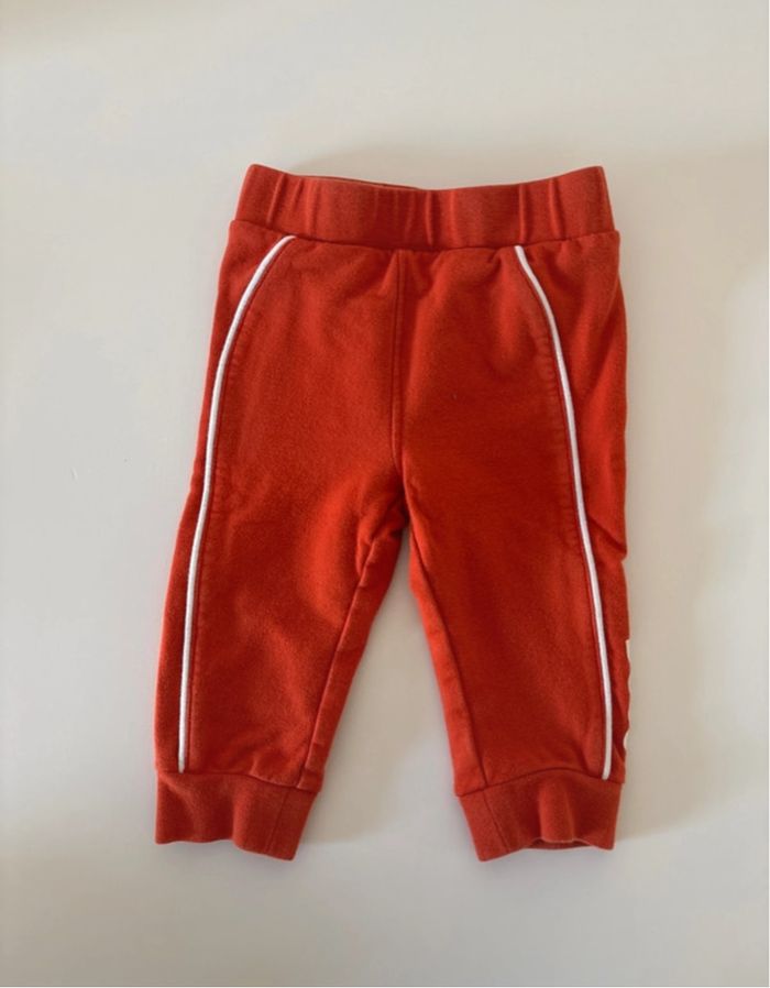 Lot ensembles jogging Hugo Boss 9 mois - photo numéro 4