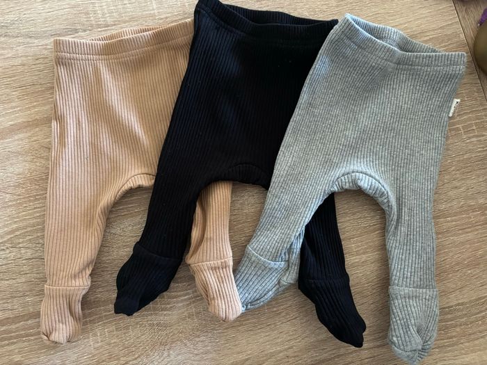 Lot pantalon/legging bébé 1 mois - photo numéro 2