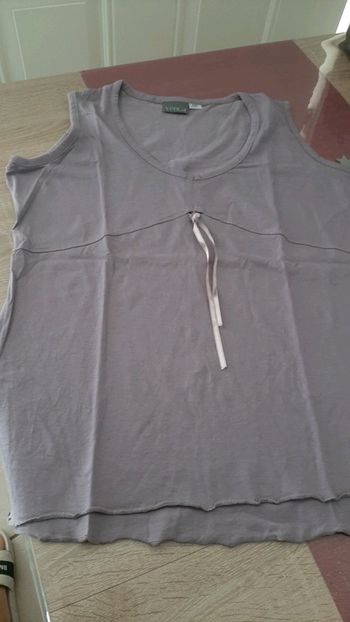 T-shirt sans manches