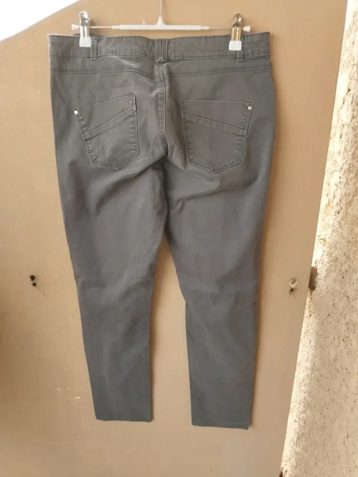 Pantalon taille 40 - photo numéro 2