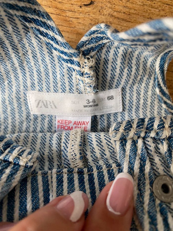 Salopette en jean à rayures Zara - photo numéro 3
