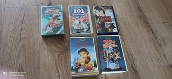 5 cassettes vidéos Disney 