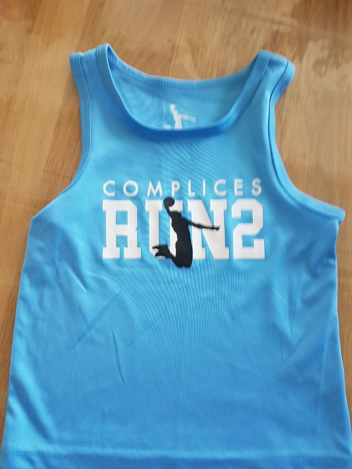 Tshirt sans manches 4 ans