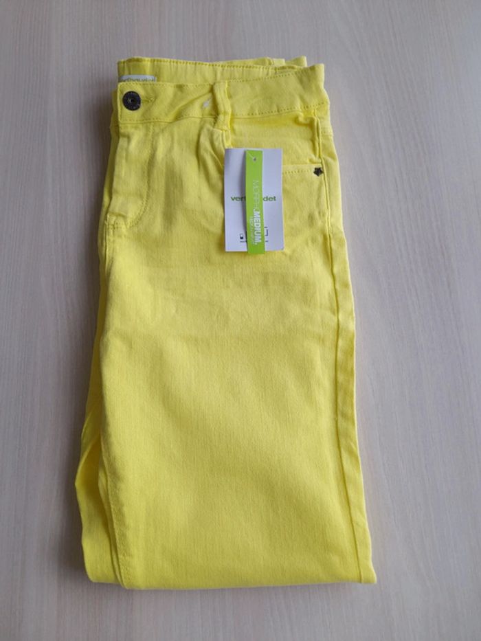 Pantalon slim jaune neuf - photo numéro 3