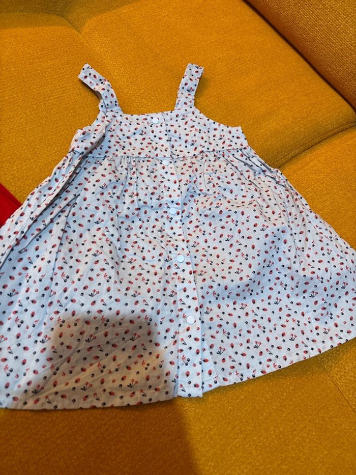 3 robes 6 mois - photo numéro 5