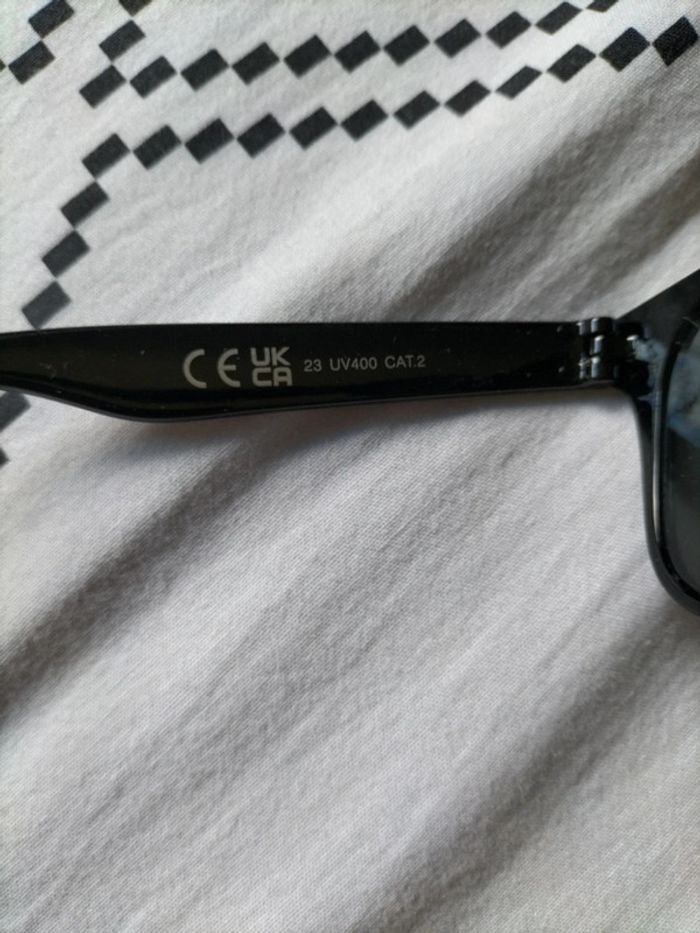 Lunettes de soleil unisexe en plastique noire taille adulte - photo numéro 6