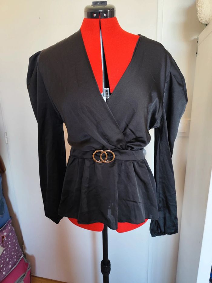 Haut chic noir
