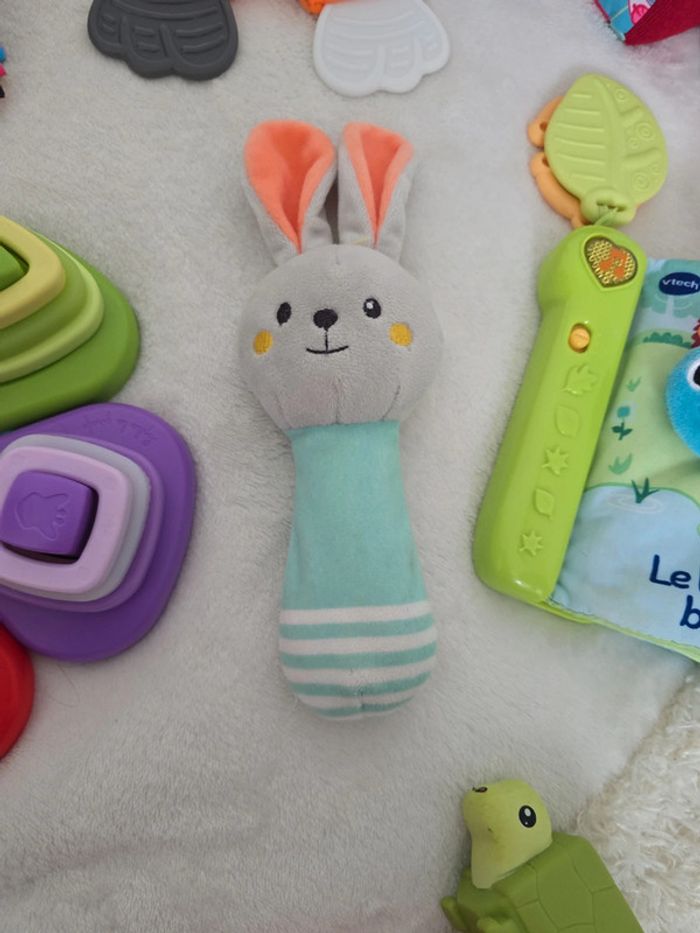 0_24 mois Lot  -60% 12 jouets eveil bébé peluches musicales livres et tortue pousse pousse - photo numéro 5