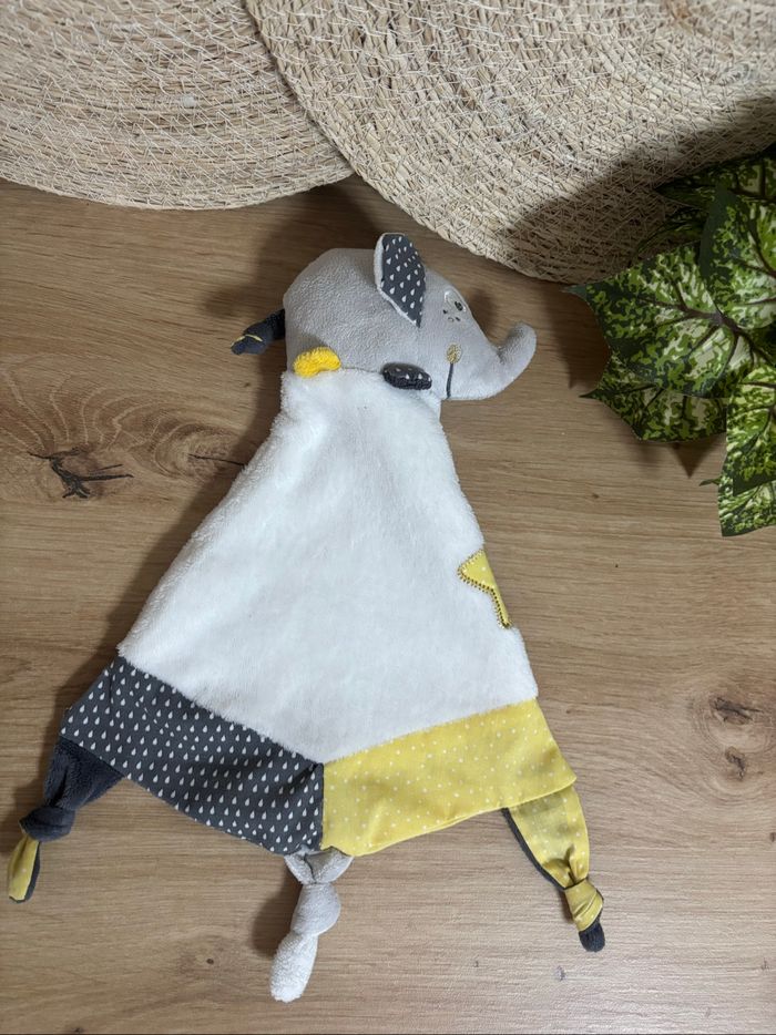 Doudou plat éléphant blanc gris jaune sauthon - photo numéro 3