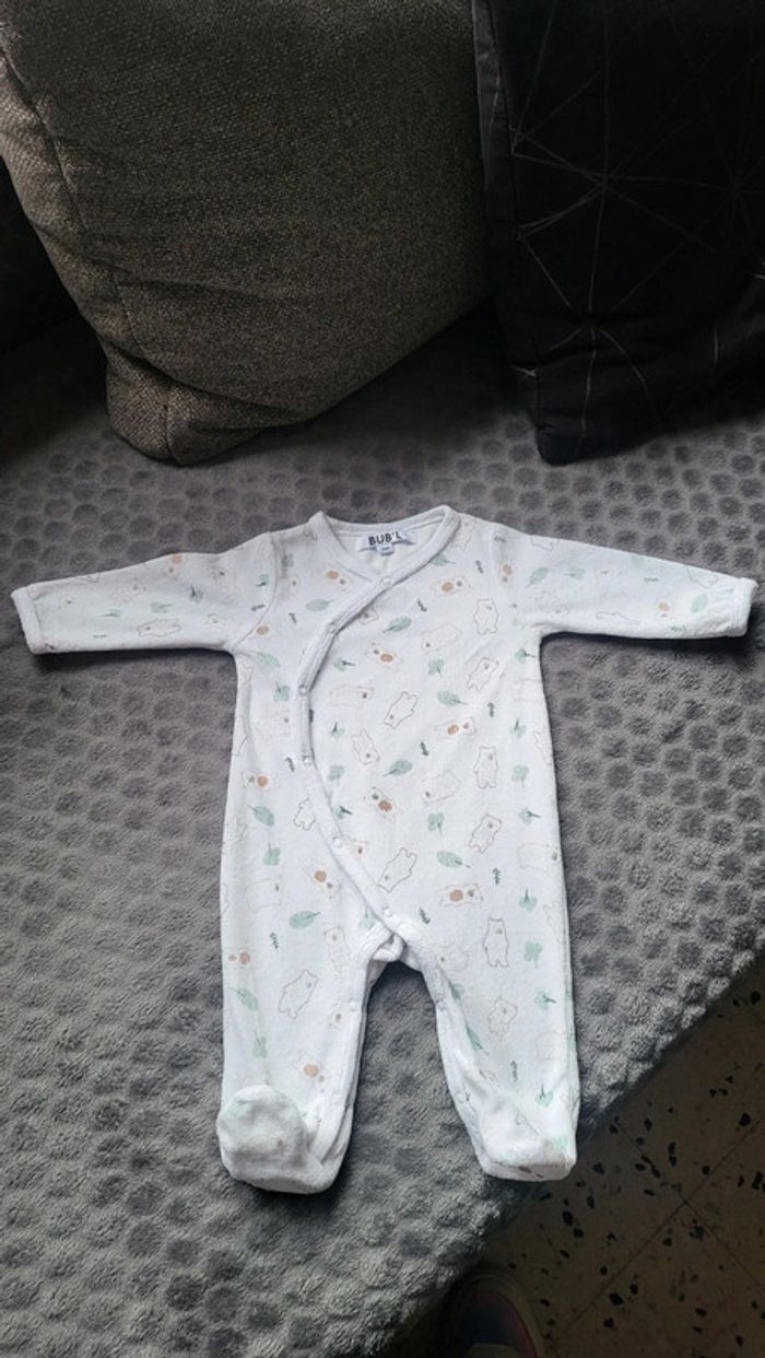 3 pyjamas bub'l