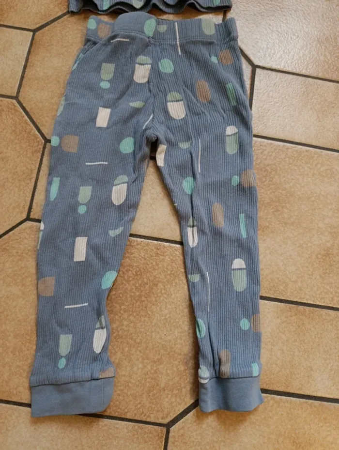 Pyjama mixte 2 pièces - photo numéro 2