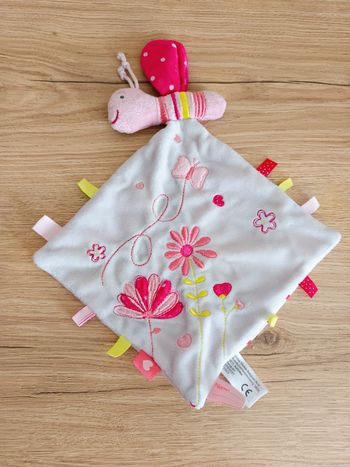 Doudou libellule/ papillon rose et blanc