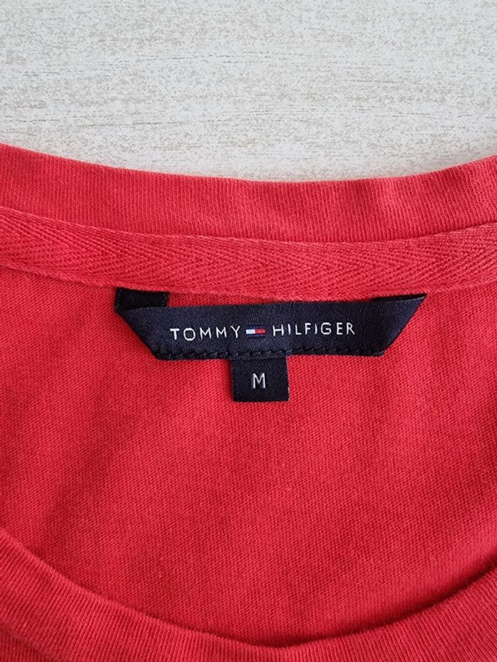 T-shirt rouge Tommy Hilfiger - Taille M - photo numéro 2