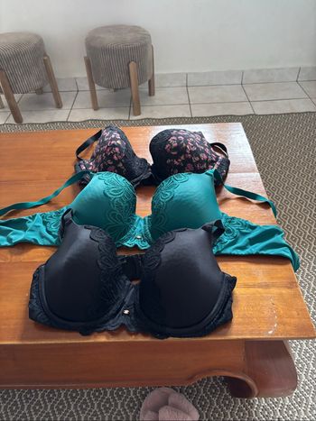 3 Soutiens Gorge Taille Française 95D Et Le Noir 100C