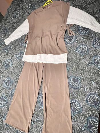 Ensemble 3 pièces  pantalon chemise et sur chemise taille unique ( jusqu’à un 44)