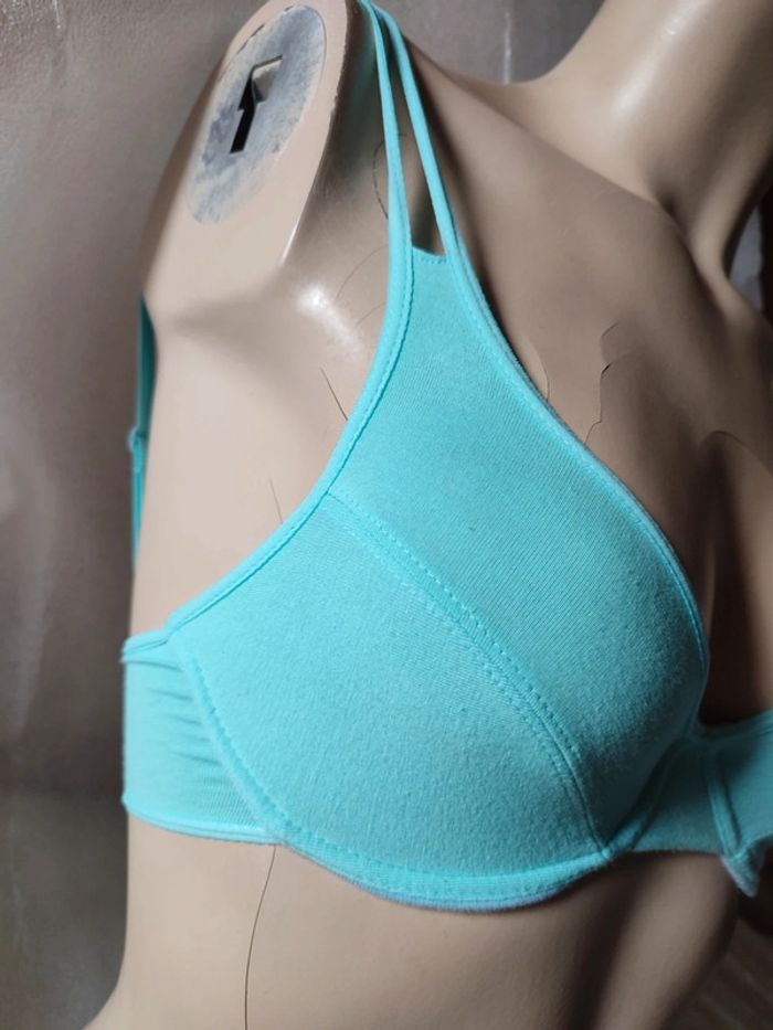 Soutien gorge - photo numéro 2