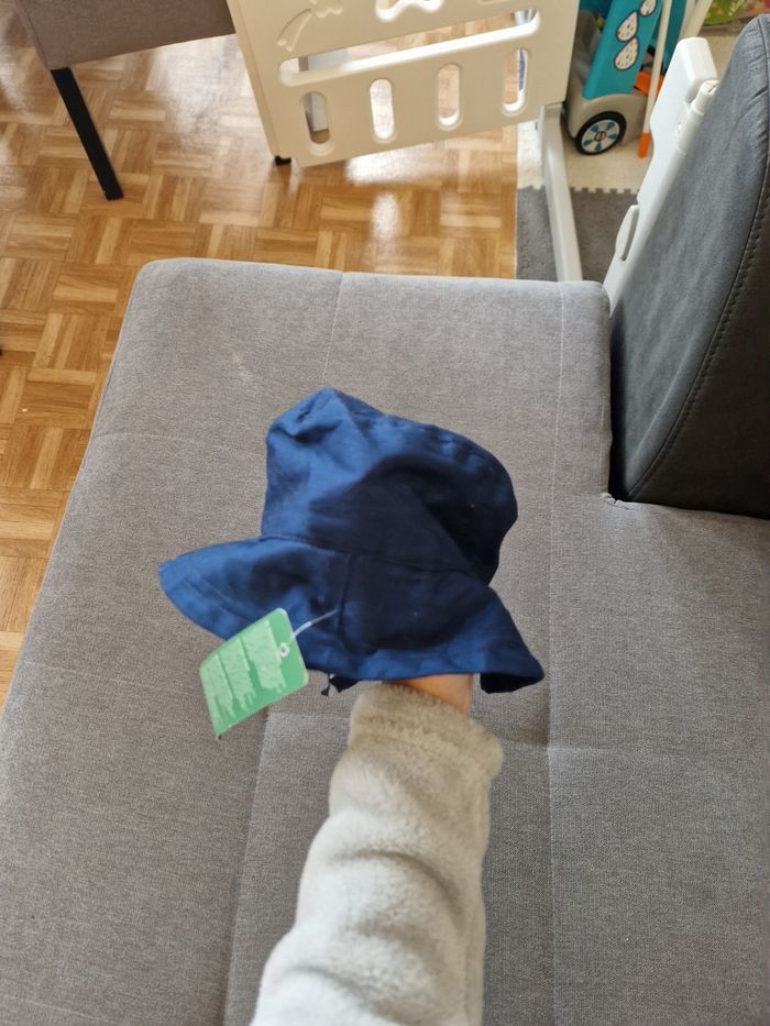 Chapeau Bebe Taille 50cm Nouveau