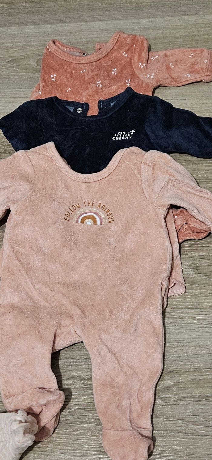 Lot vêtements bébé fille 1mois - photo numéro 4