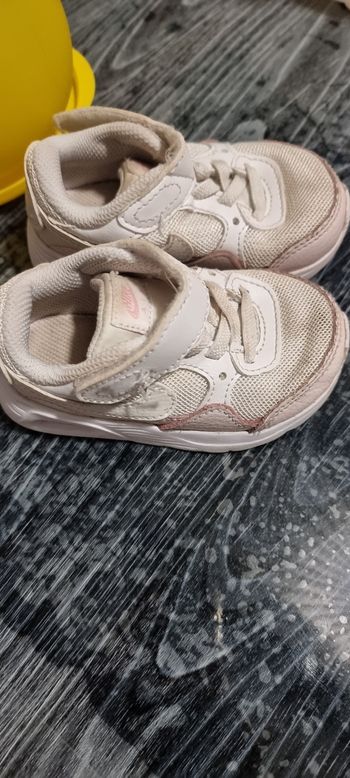 Baskets nike bébé fille