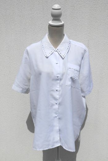 Chemise vintage manches courtes avec broderie