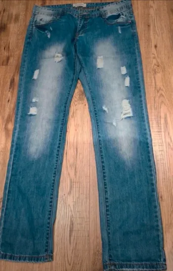 Superbe jean boyfriend taille 42