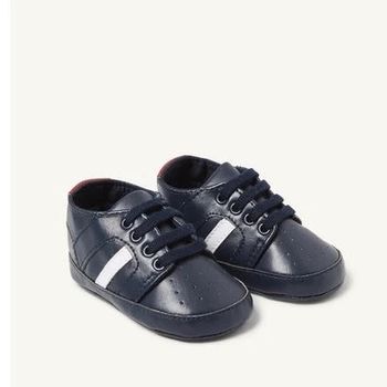 Chaussons bébé tape à l’œil