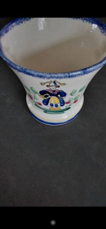 Vase vieux Rouen 