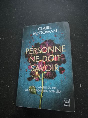 Roman thriller poche