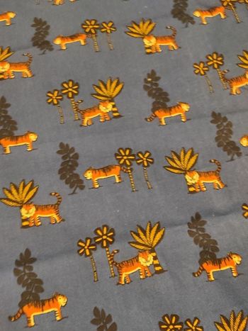 Coupon tissu coton neuf 50 cm sur laize  2 €