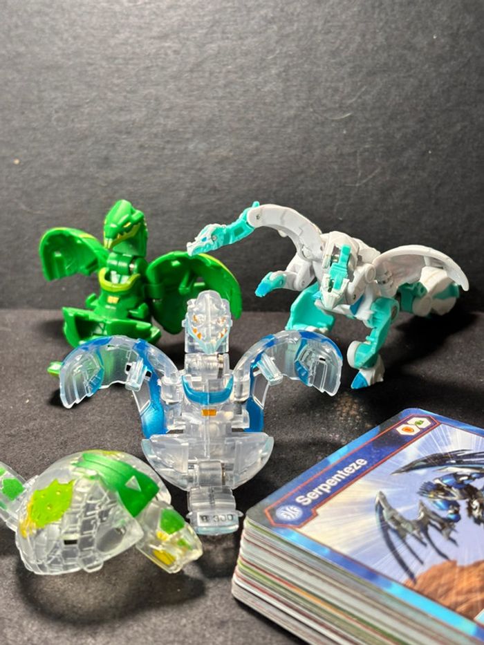 Lot de bakugan et accessoires - photo numéro 4