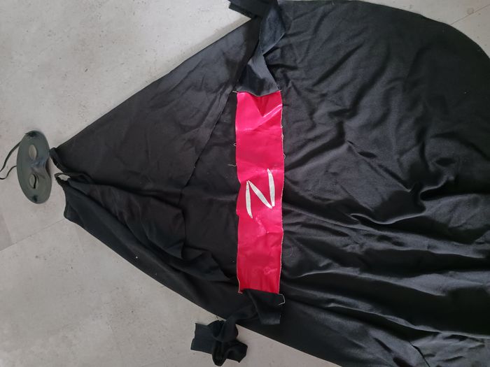 Déguisement cape, ceinture et masque noir Zorro Taille unique