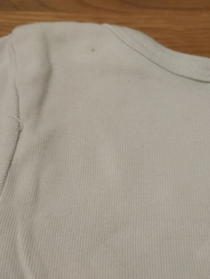 2 bodys fille 18 mois Petit bateau - photo numéro 3