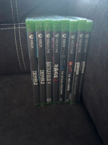 Lot de 8 jeux de Xbox neuf