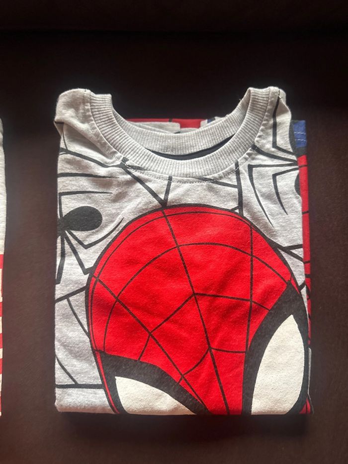Lot n’2 de 2 T-shirts MC Spiderman garçon 5 ans - photo numéro 2