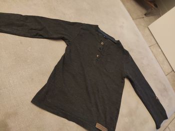 Tee shirt gris manches longues Kiabi 5 ans