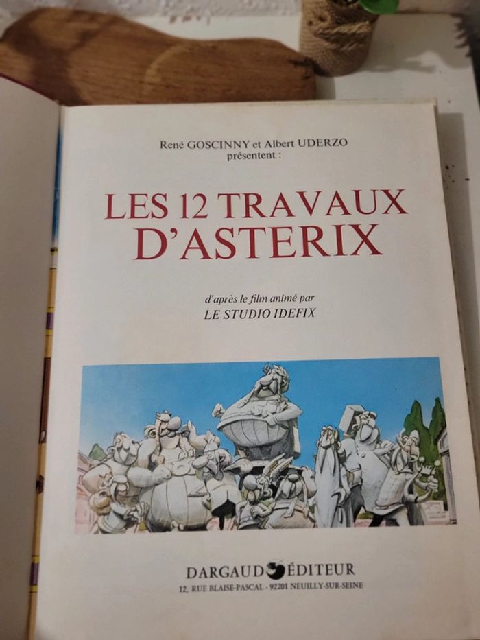 Bd livre "Les 12 travaux d'Asterix" Dargaud - photo numéro 6
