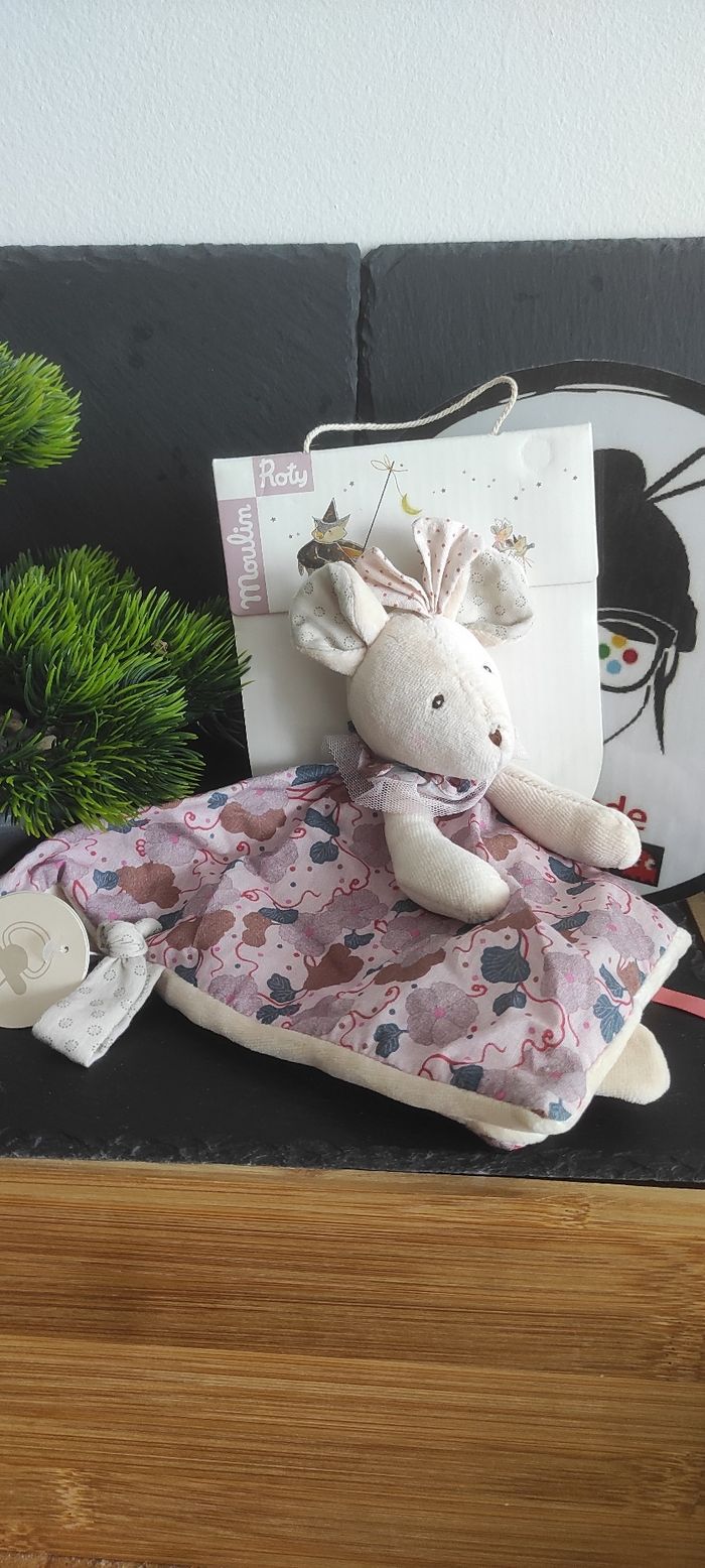 Moulin Roty Il était une fois Lala souris doudou plat rose fleur 664016 Violet
