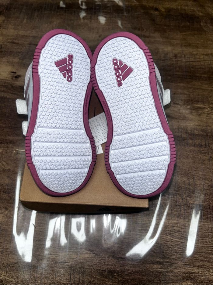 Baskets Adidas neuf - photo numéro 6