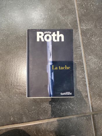 Livre : La tache