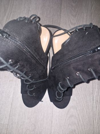 Chaussures à talon aiguille
