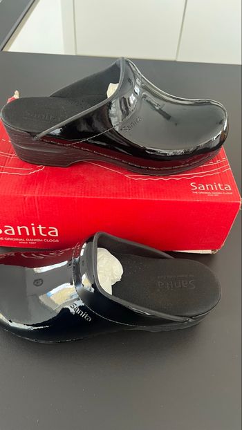 Sabot sanita noir brillant 37 neuf