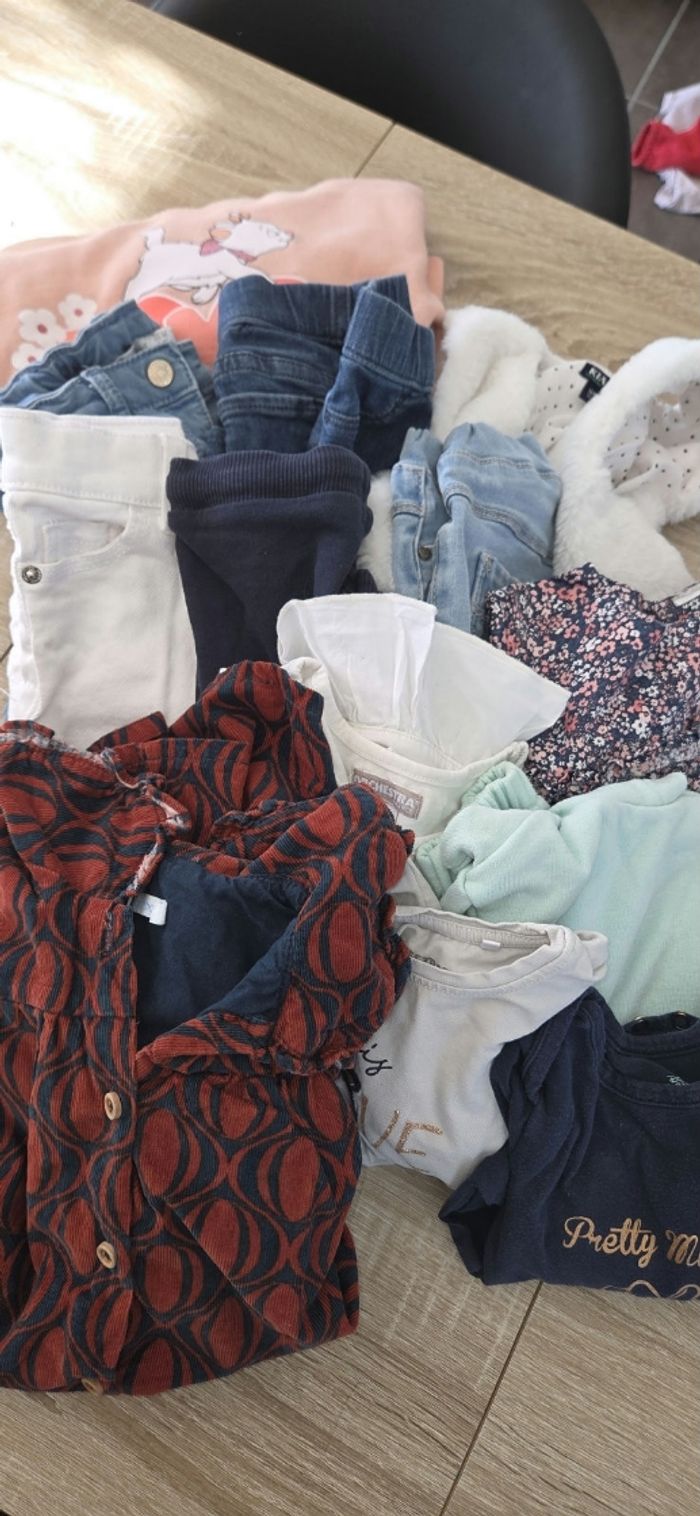 Lot fille de 13 articles en bon etat ++