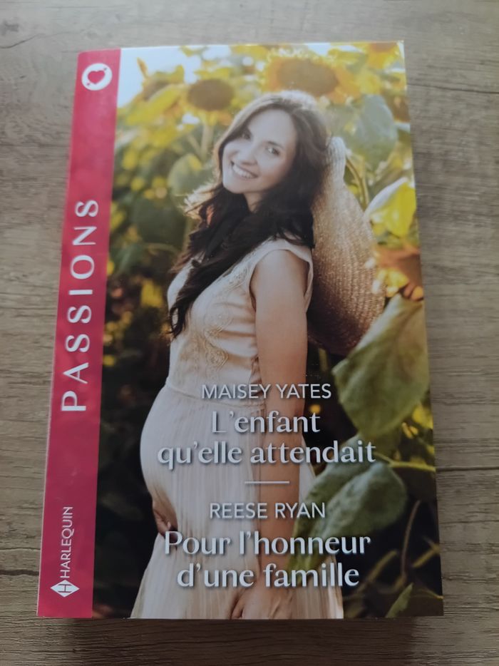 L'enfant qu'elle attendait par Maisey Yates / Pour l'honneur d'une famille par Reese Ryan