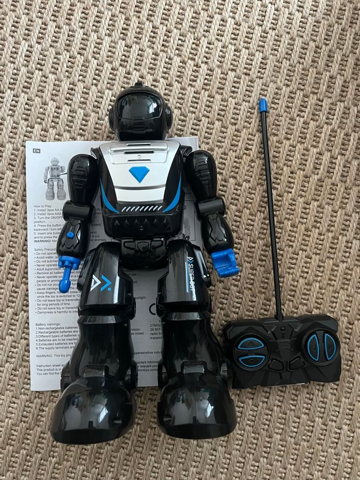 Robot télécommandé neuf avec notice