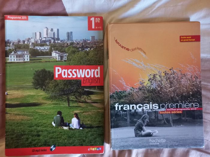 Livre scolaire français et anglais