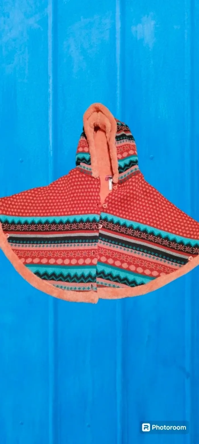 Poncho cape