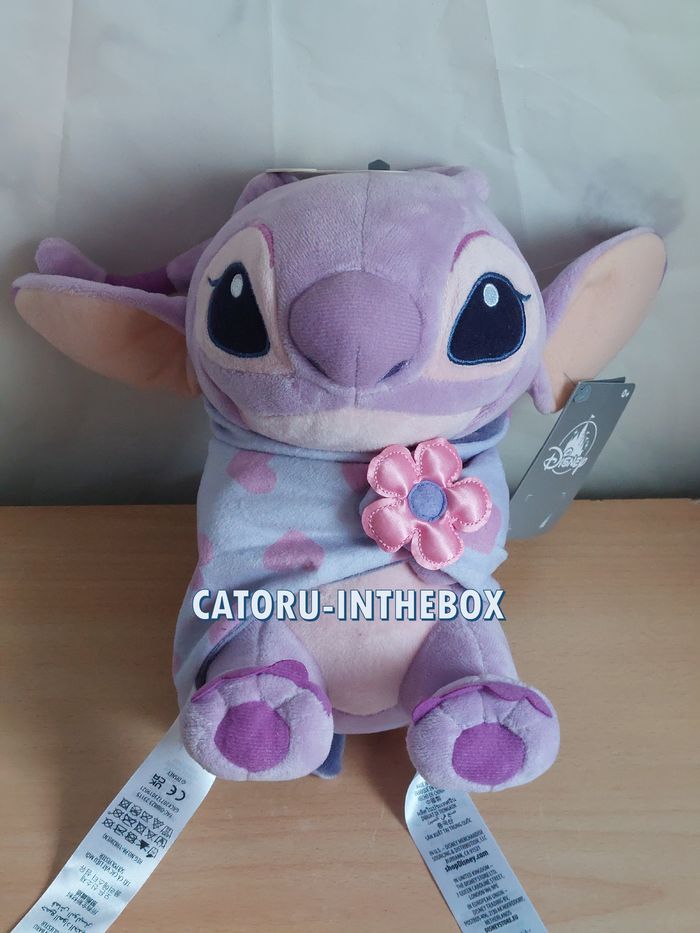 Doudou peluche avec couverture / Comforter Disney Store Lilo & Stitch : Angel - photo numéro 2