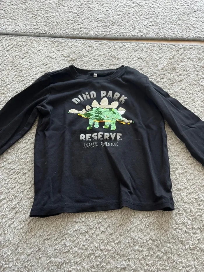 TEE shirt